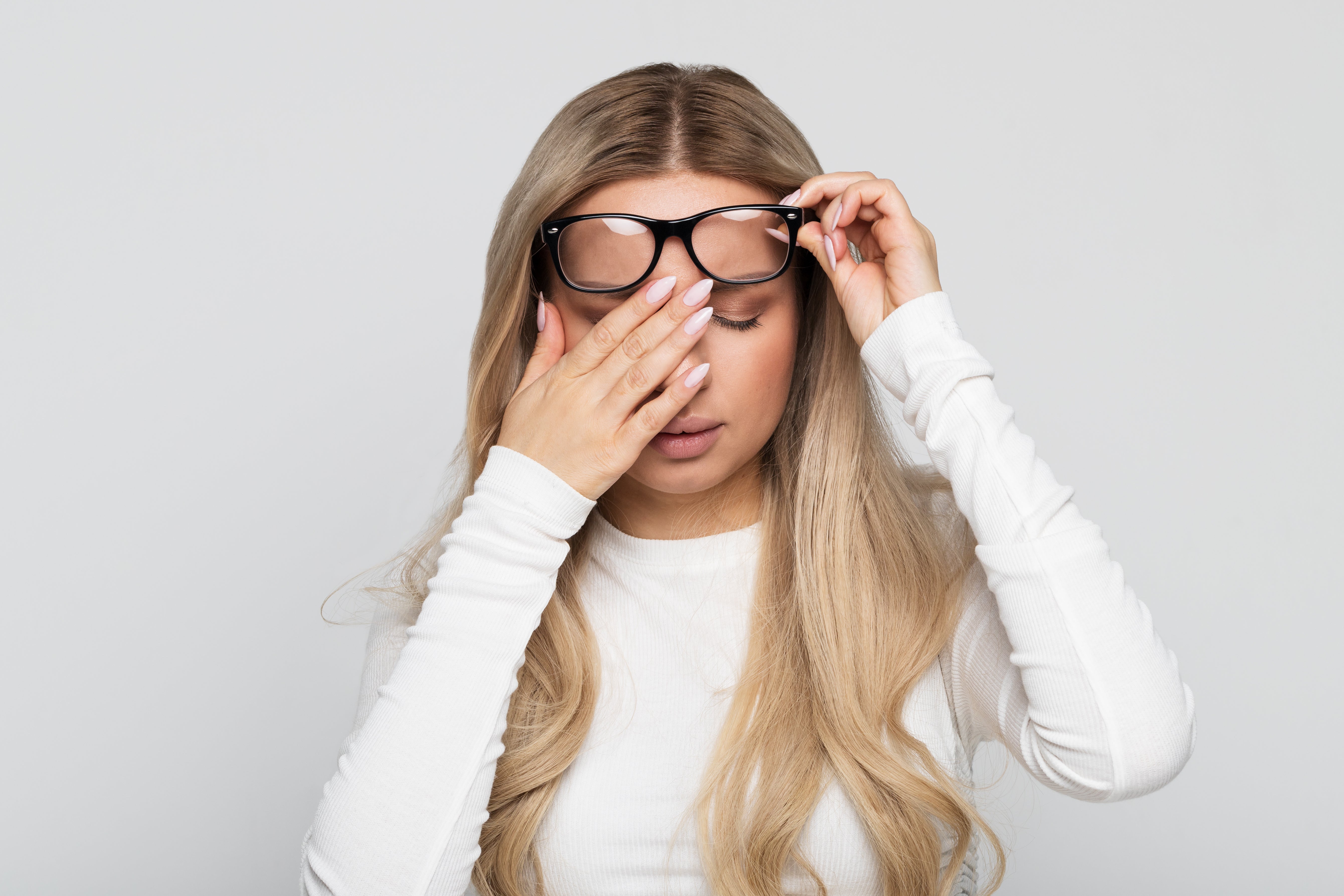 How to treat dry and swollen eyelids