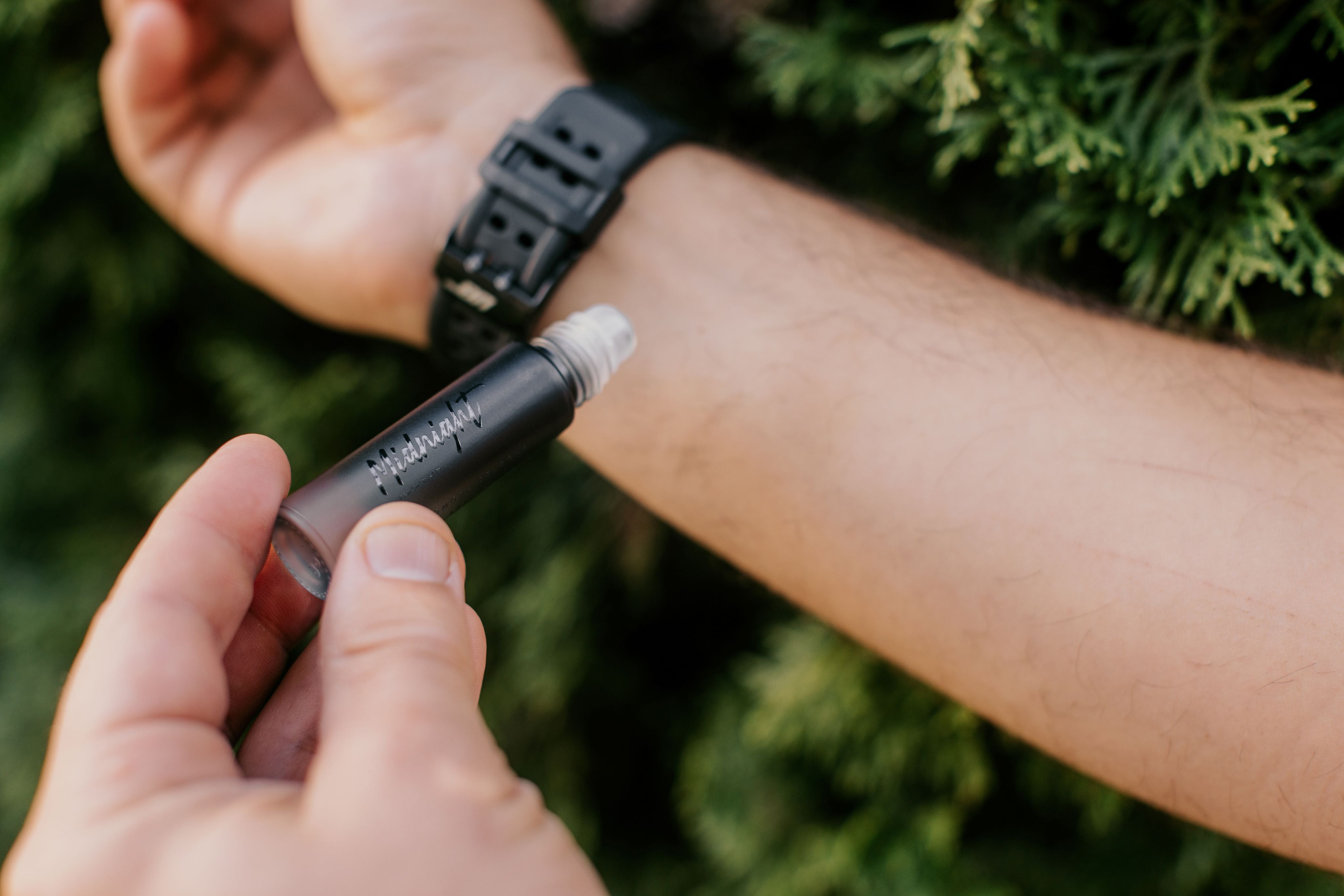 Colonia roll-on con infusión de feromonas de medianoche