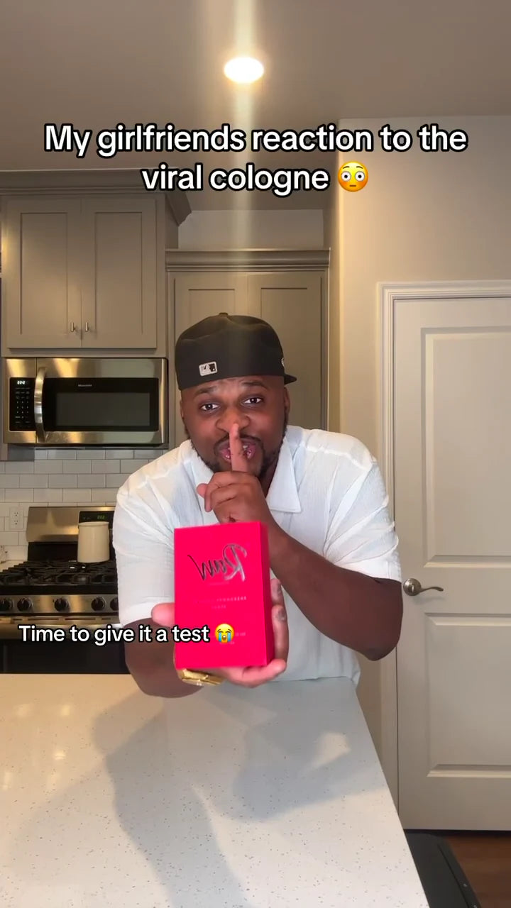 Creator holding RAW before sharing his girlfriend's reaction